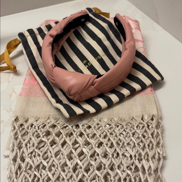 Lele Sadoughi Pink Knotted Padded Headband Reposhing from @okatasy - Picture 11 of 13